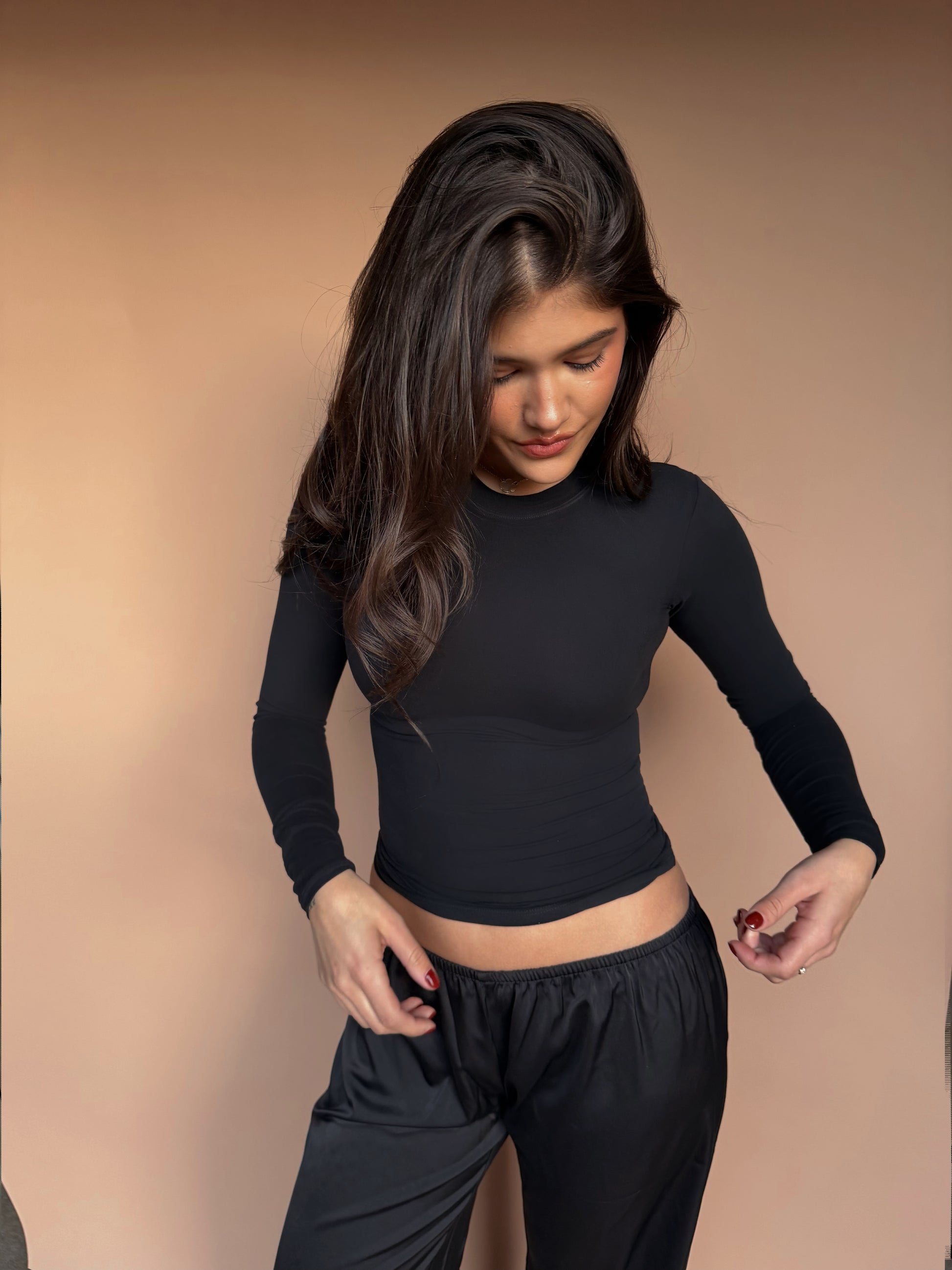 The Contour Long Sleeve In Black